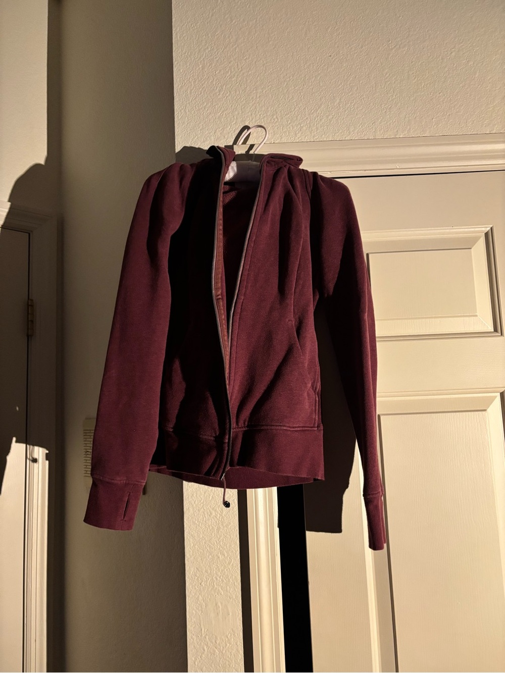 Lululemon Women's Hooded Zip Jacket in Deep Burgundy